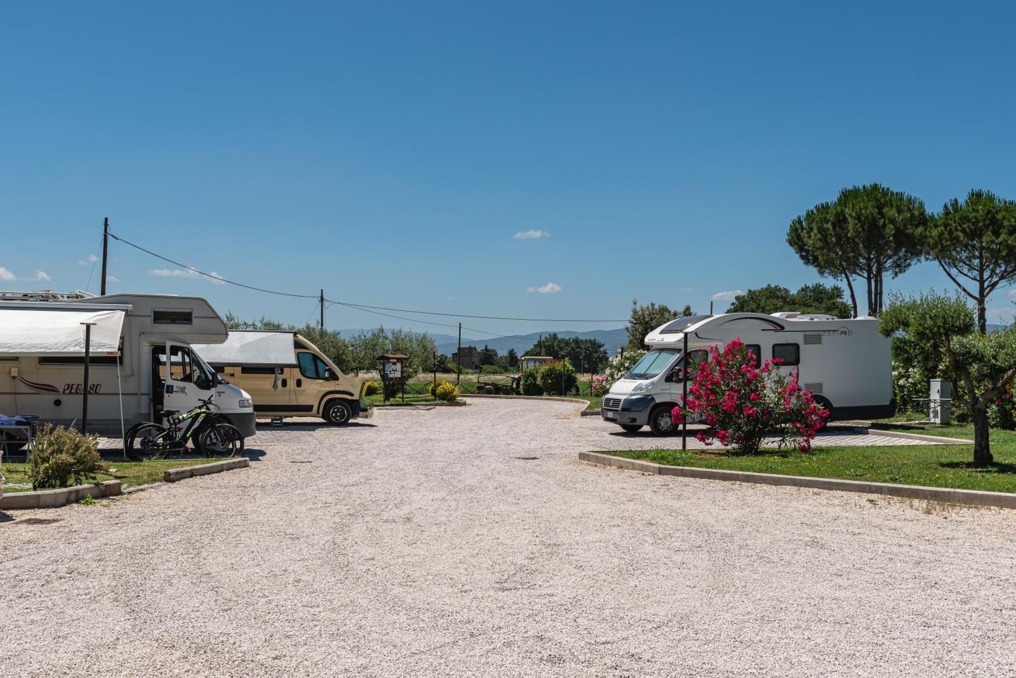 Agriturismo Il Girasole Assisi Luaran gambar