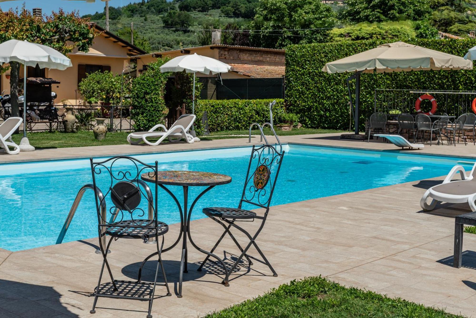 Agriturismo Il Girasole Assisi Luaran gambar