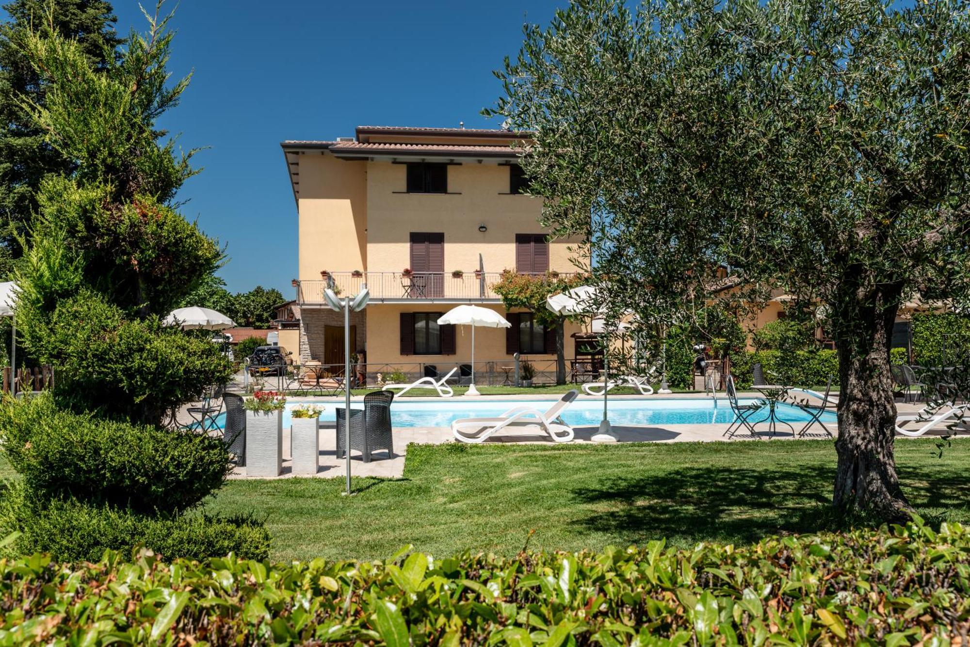 Agriturismo Il Girasole Assisi Luaran gambar