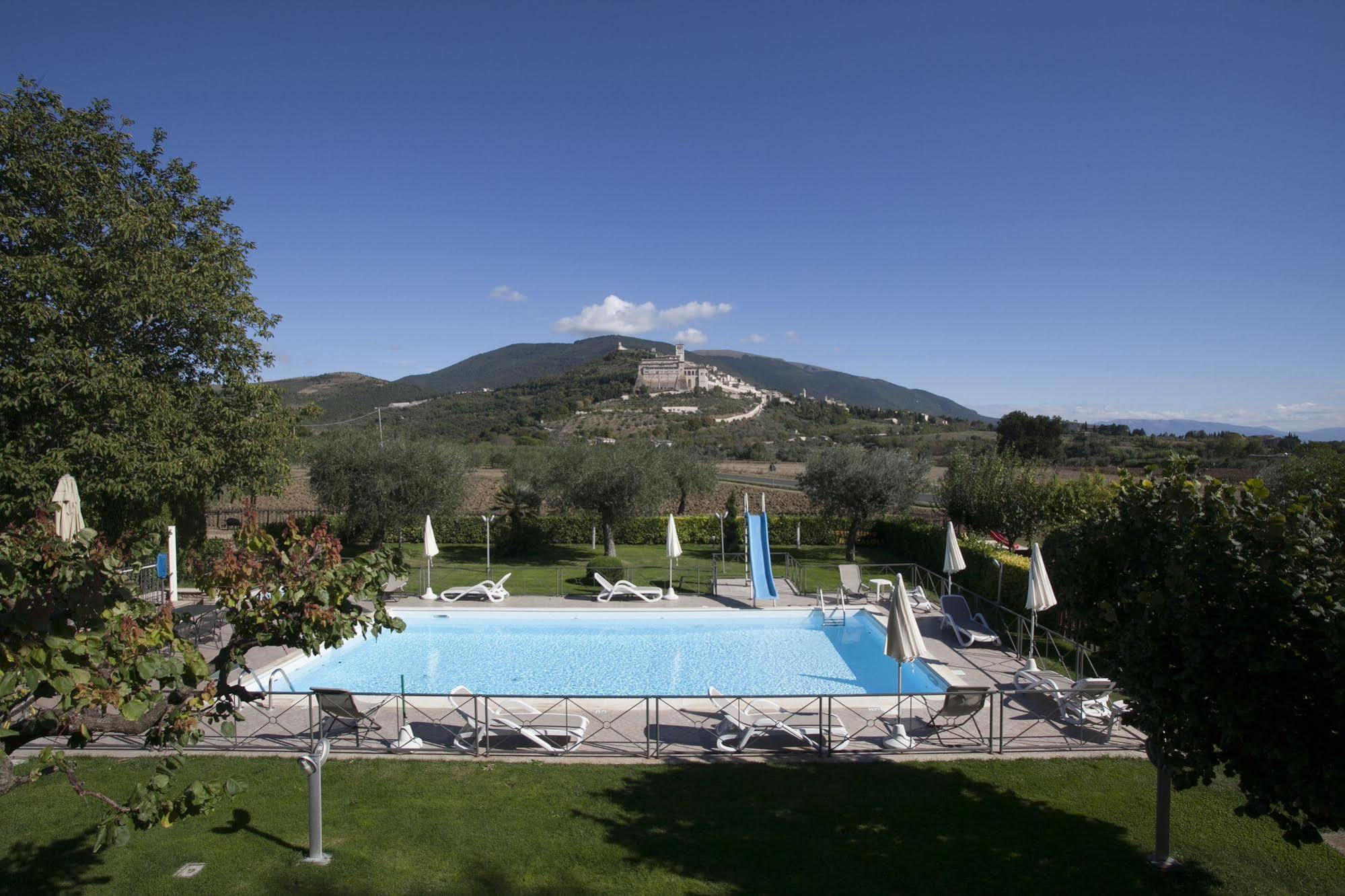 Agriturismo Il Girasole Assisi Luaran gambar