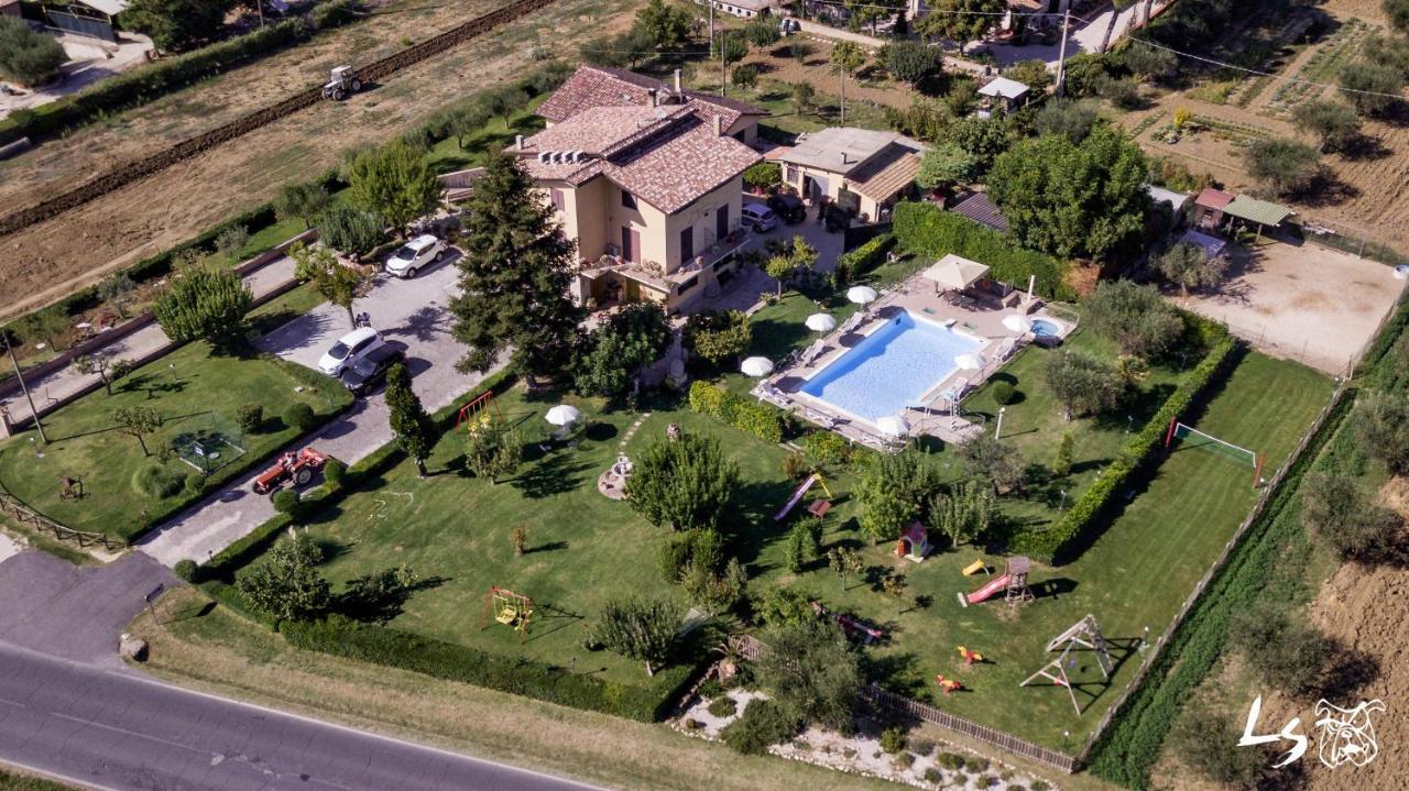 Agriturismo Il Girasole Assisi Luaran gambar