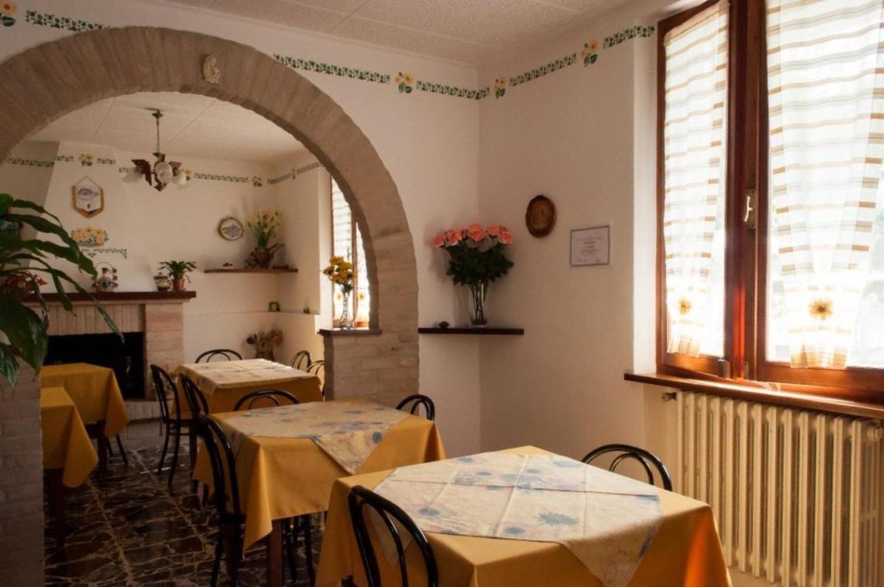 Agriturismo Il Girasole Assisi Luaran gambar